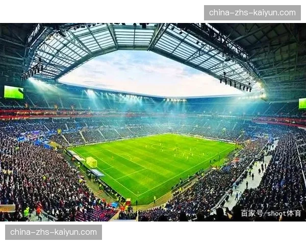 为提升转播体验,下赛季起所有法甲球场将强制采用统一标准LED广告板 为提升转播体验,下赛季起所有法甲球场将强制采用统一标准LED广告板