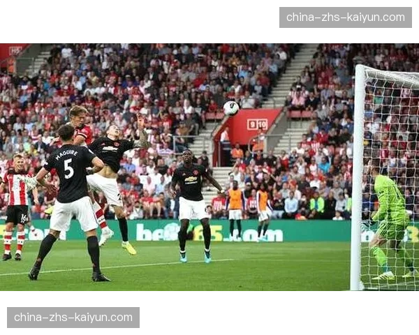 从领先到崩盘：分析曼联下半场三球溃败于水晶宫的关键失误